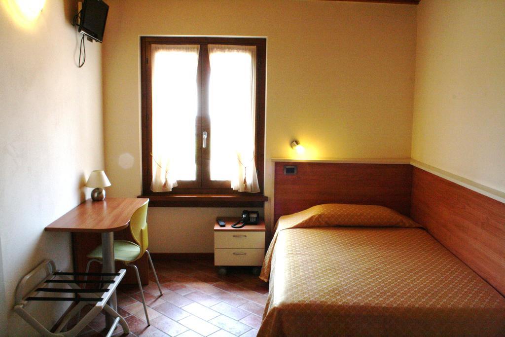 فندق Bed&Wine نيغرار الغرفة الصورة